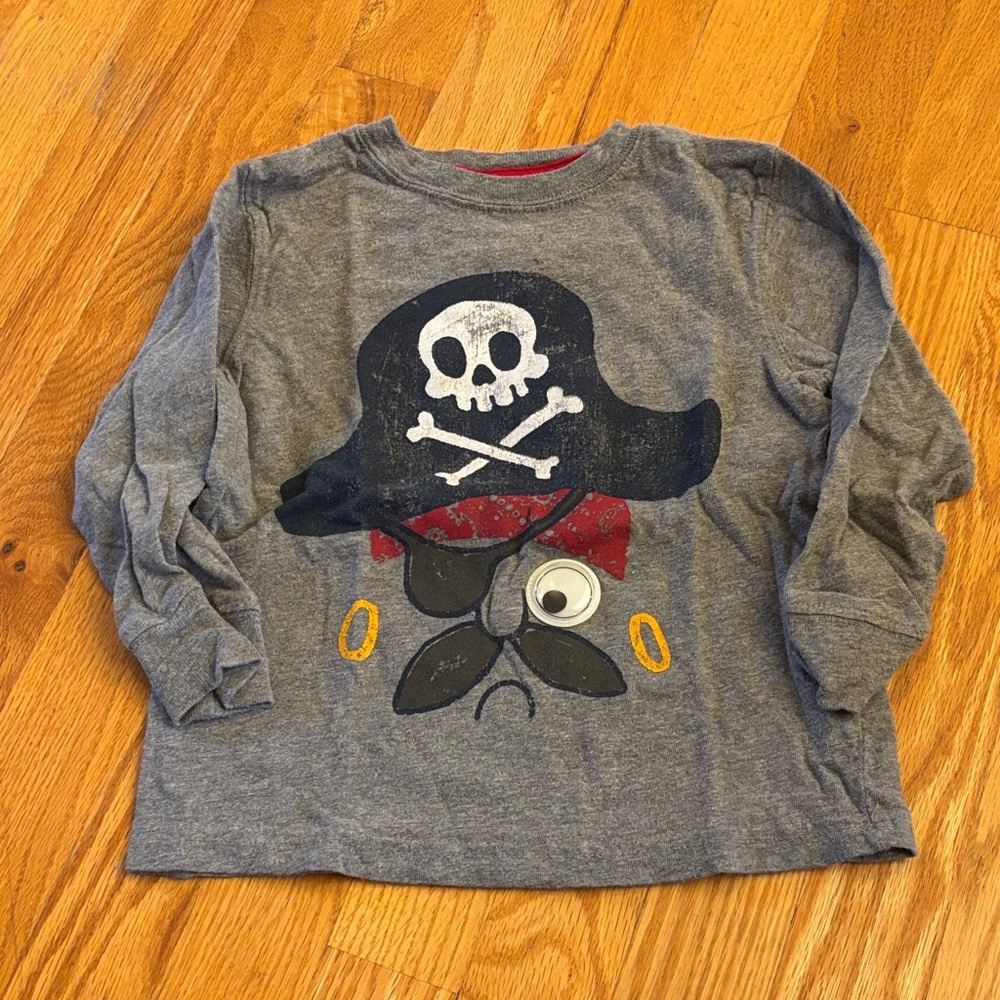 Long Sleeve Gray Pirate Kids Shirt (Size 3T)